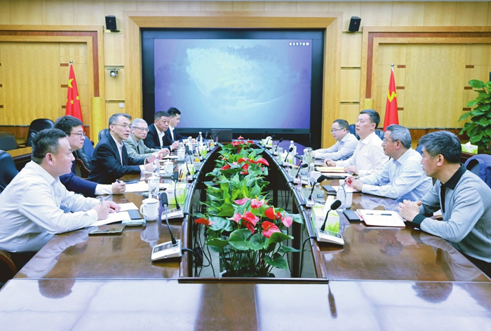 丁士启会见中远海运特运党委副书记、总经理黄南一行